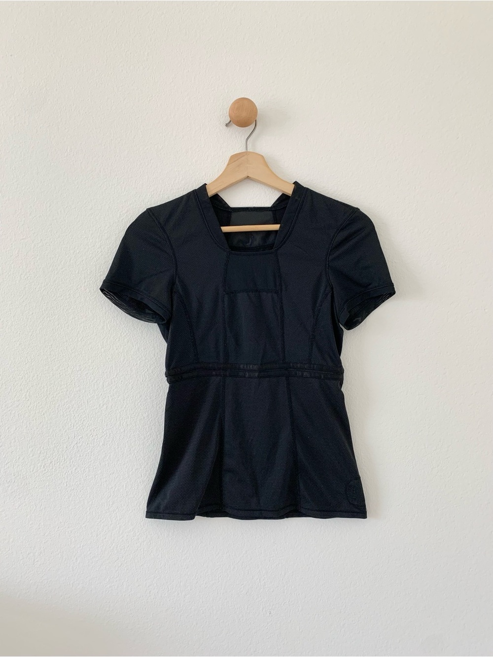 ❤️ 3/50 Lululemon Black Interval Athletic Sports Yoga Short Sleeve Top Approx. 6